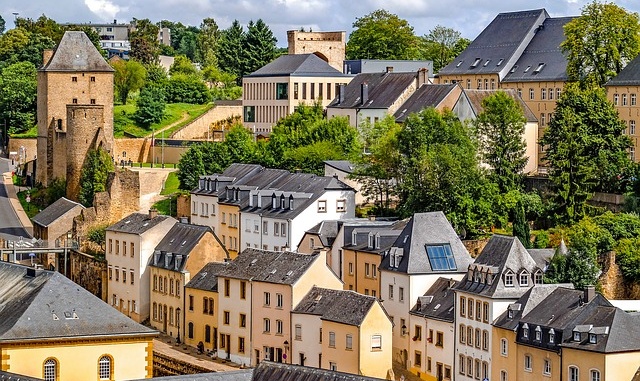 Jobs Across the World - Luxembourg Jobs Across the World - Luxembourg