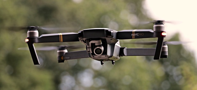 drone-2724257_640